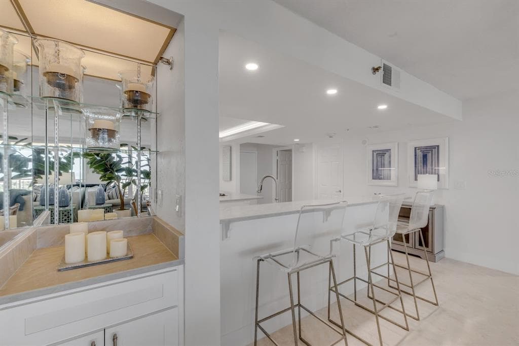 257 MINORCA BEACH WAY 506 photo 15