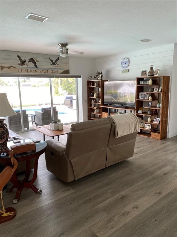 355 EDEN DRIVE photo 13