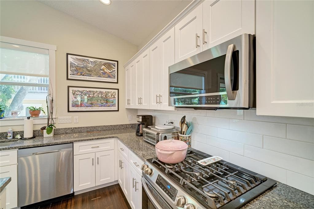 632 VIRGINIA DRIVE photo 21