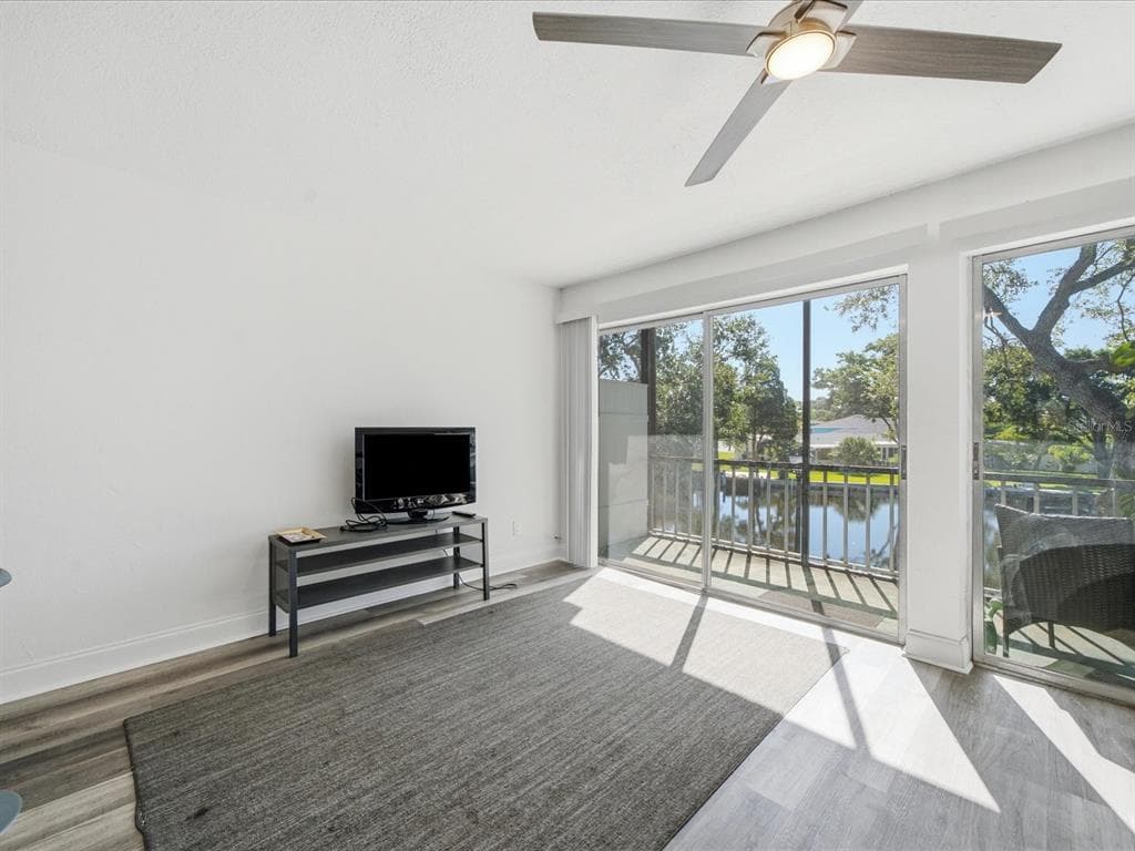 9009 TUDOR DRIVE G206 photo 22