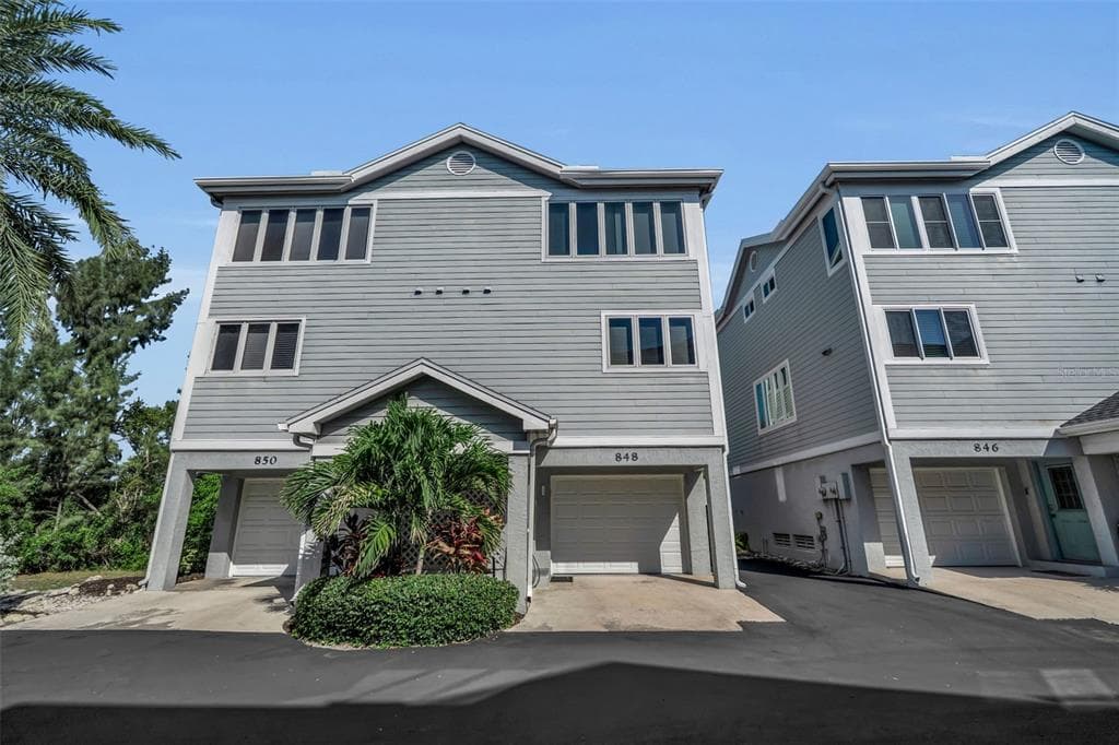 848 EVERGREEN WAY photo 1