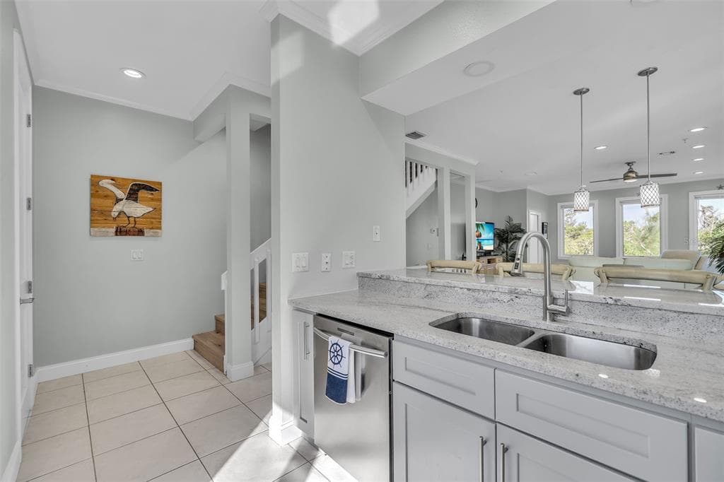 848 EVERGREEN WAY photo 11