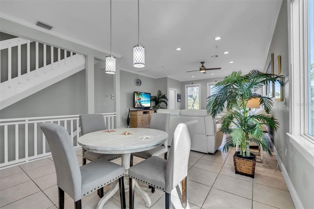 848 EVERGREEN WAY photo 4