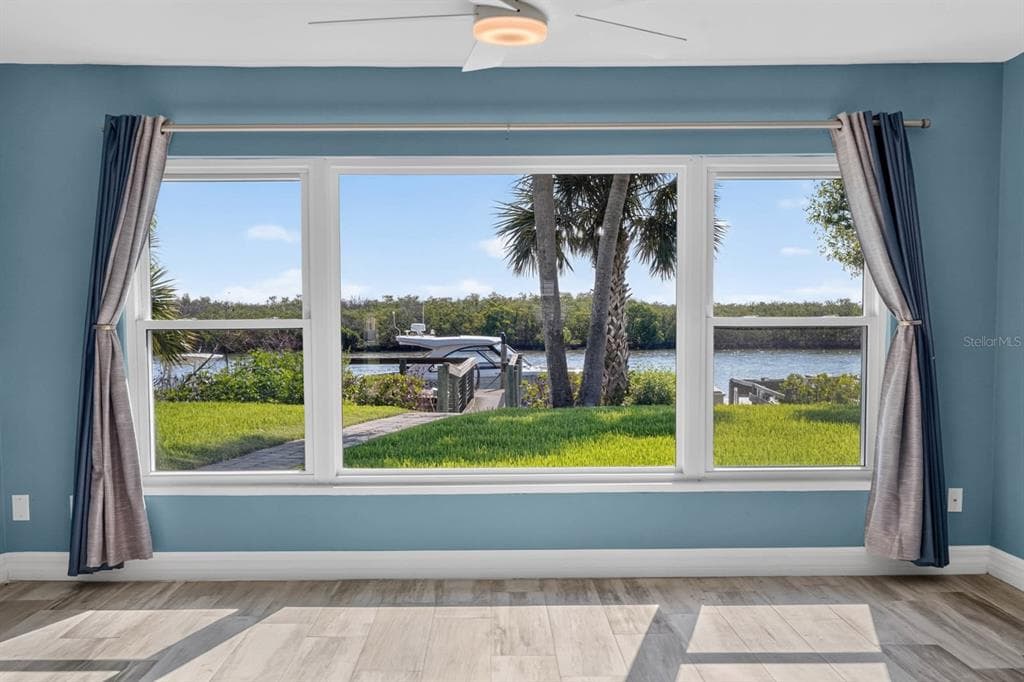 1136 HARBOUR POINT DRIVE photo 11