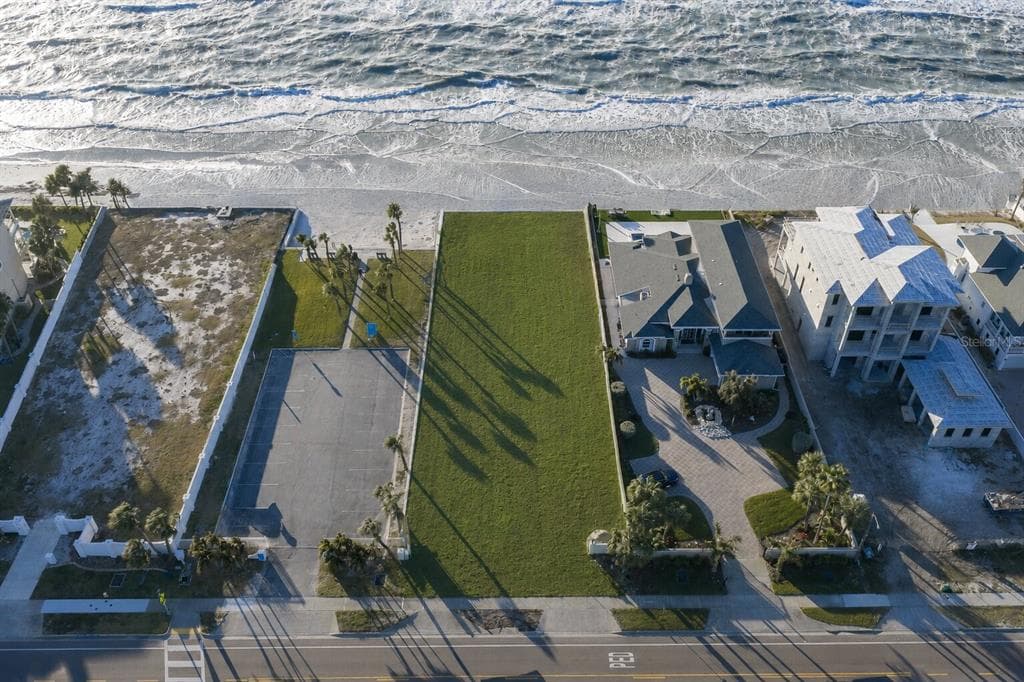 620 GULF BOULEVARD photo 11