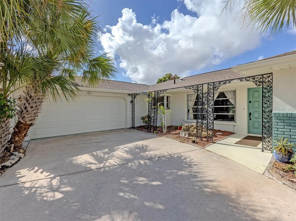 1480 LAKESIDE DRIVE photo 3