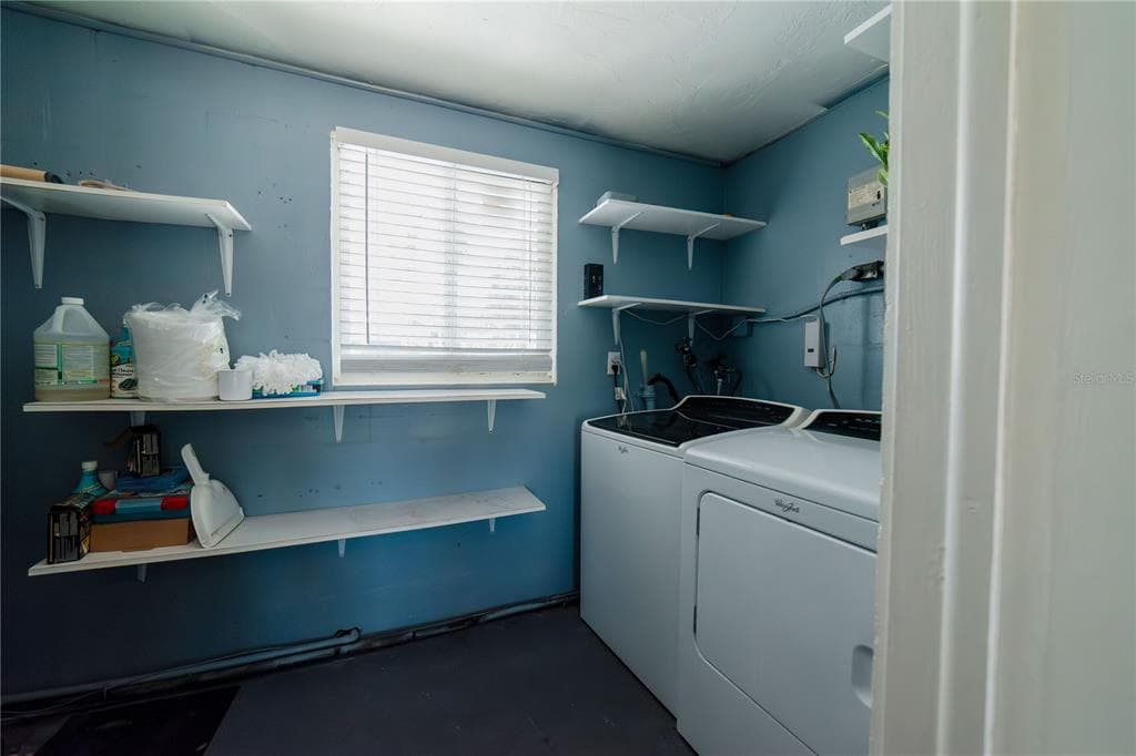 832 E 4TH STREET photo 20