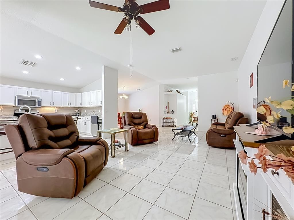6630 CAMBRIDGE PARK DRIVE photo 15