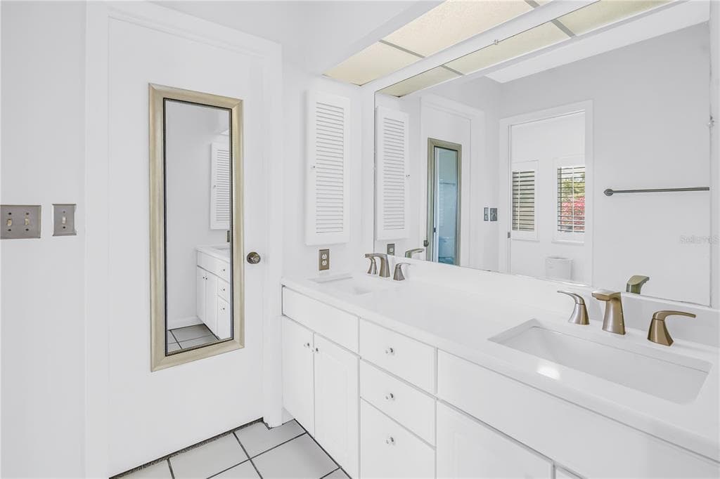 13300 INDIAN ROCKS ROAD 103 photo 18