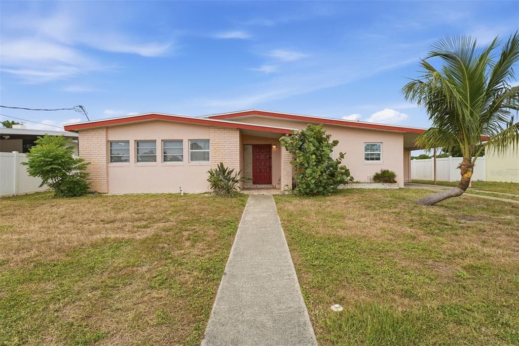 4094 GARDNER DRIVE photo 1