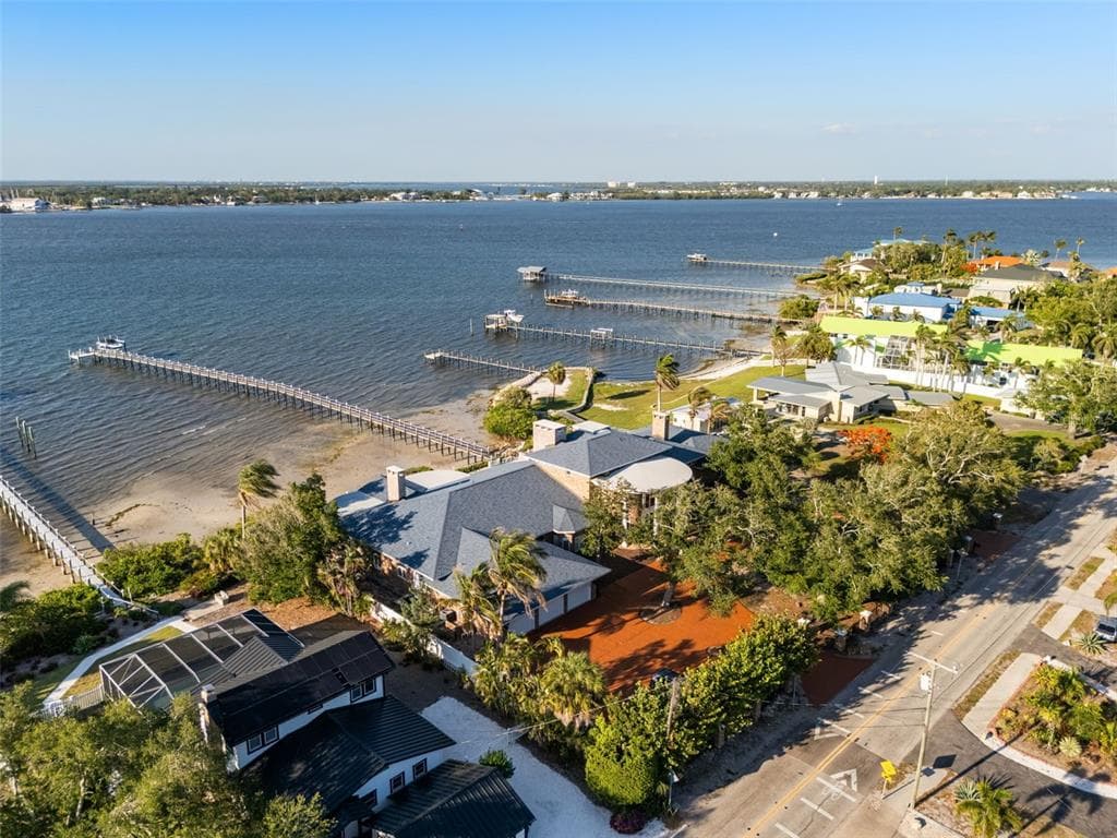 6118 RIVERVIEW BOULEVARD 4