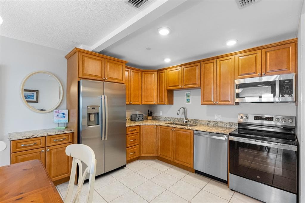 13500 GULF BOULEVARD 605 photo 23
