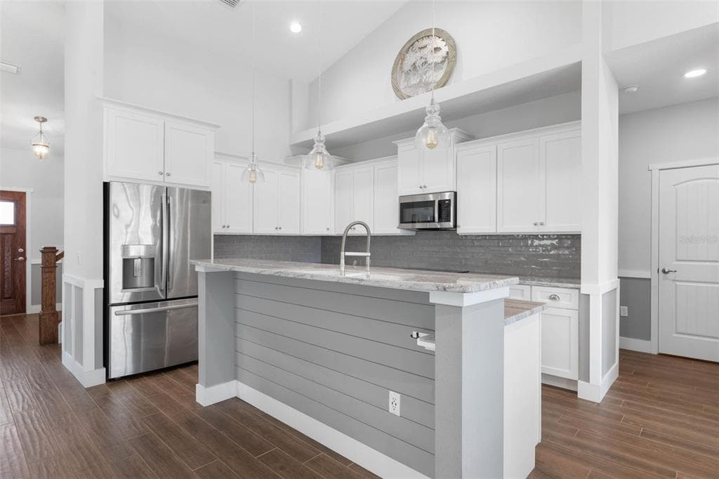 127 SEASIDE POINT photo 17