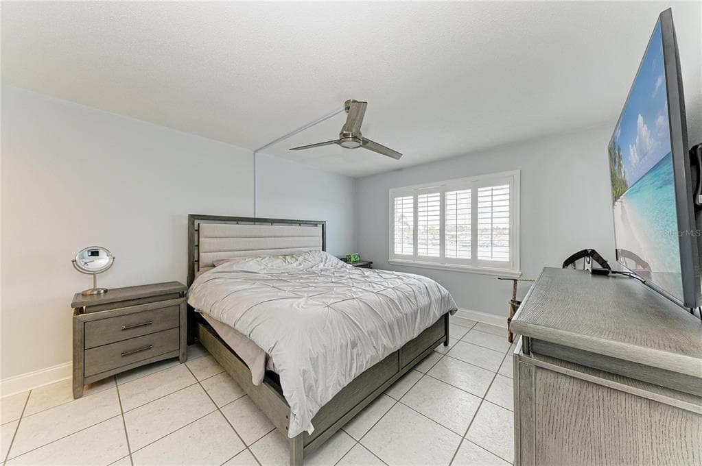250 SANTA MARIA STREET 219 photo 24