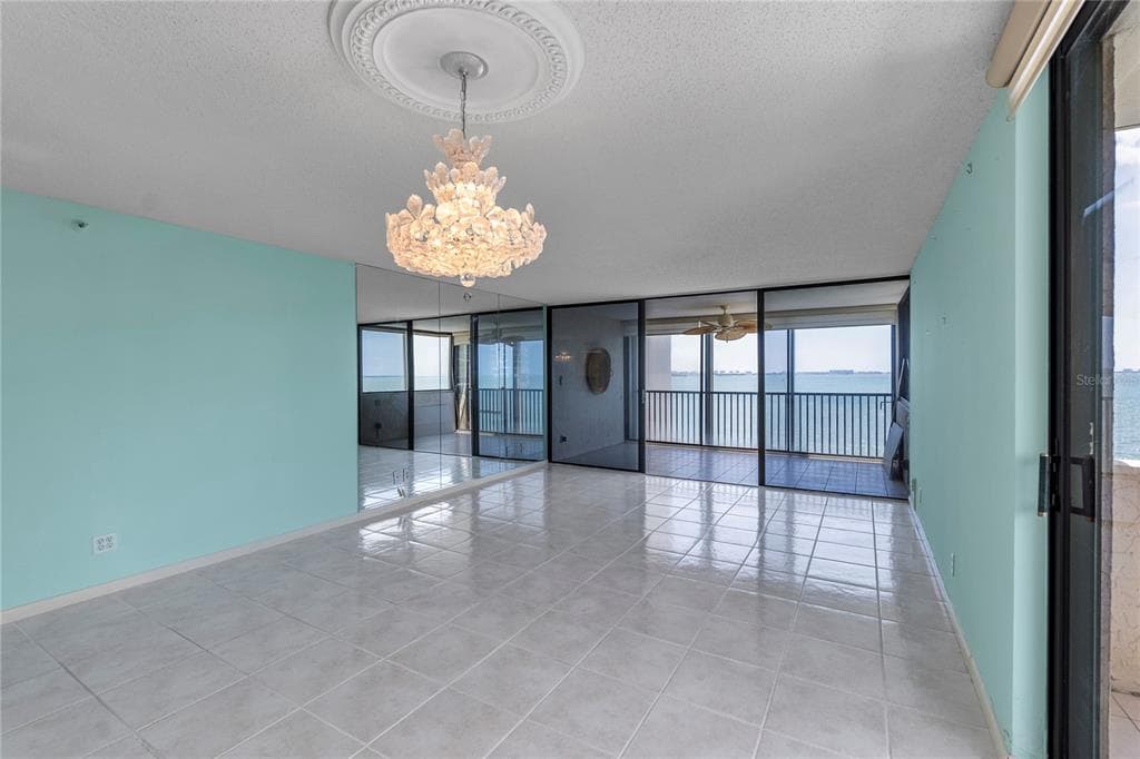 101 SUNSET DRIVE PH1 photo 14