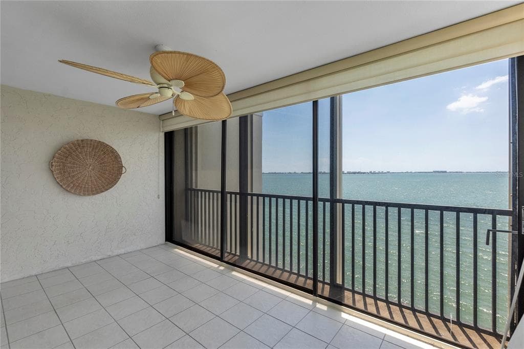 101 SUNSET DRIVE PH1 photo 15