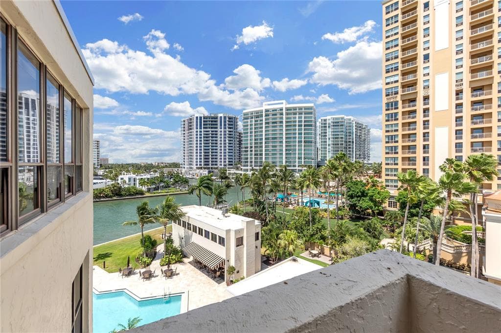 101 SUNSET DRIVE PH1 photo 25