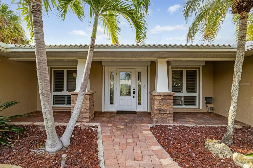 565 COMMONWEALTH PLACE 3