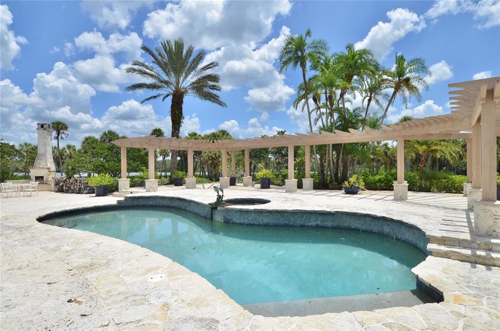 630 N RIVER ROAD 3