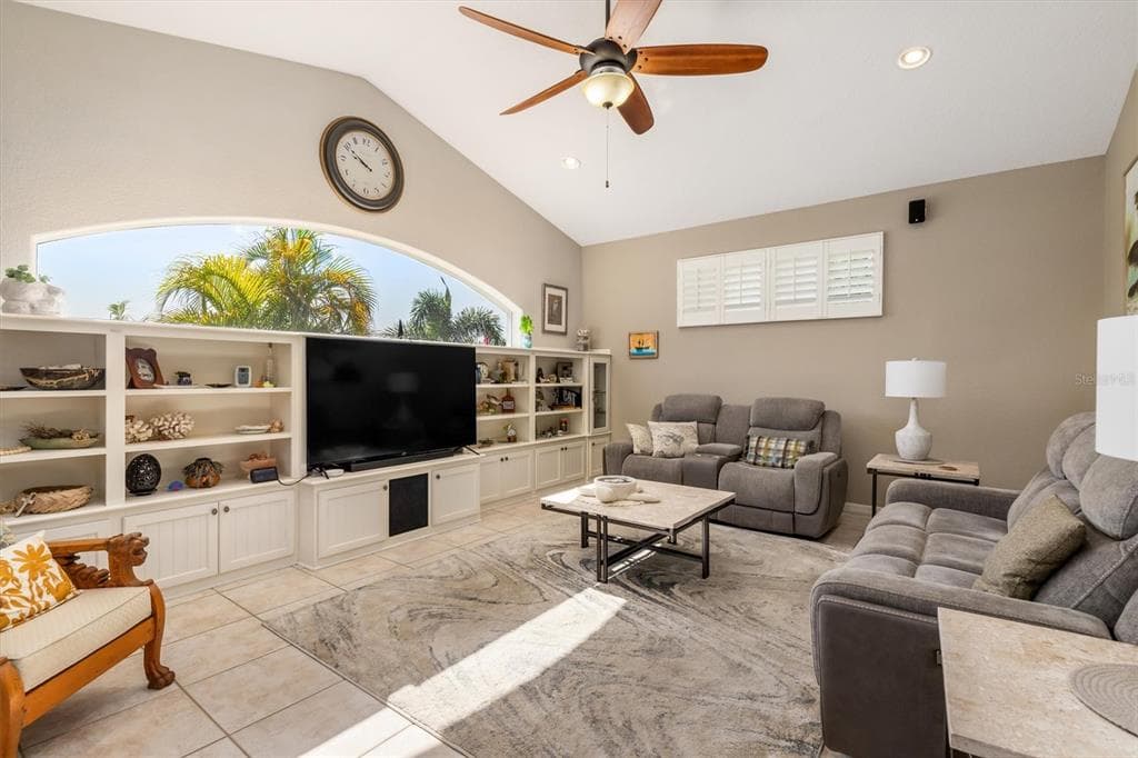 590 TOULOUSE DRIVE 4