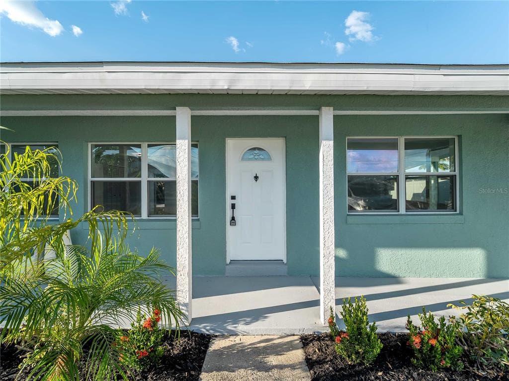581 LINDLEY TERRACE 4