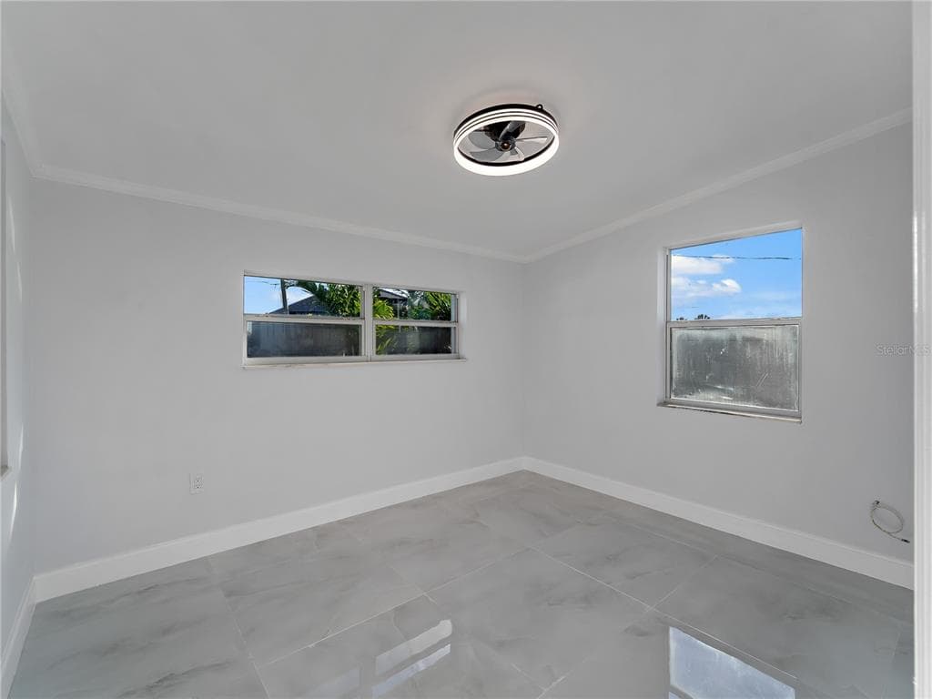 581 LINDLEY TERRACE photo 21