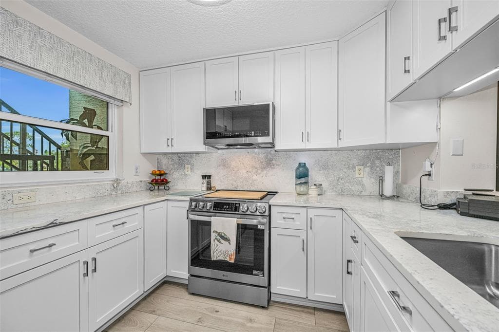 1673 SEASCAPE CIRCLE 102 photo 9