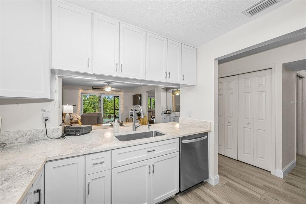 1673 SEASCAPE CIRCLE 102 photo 21
