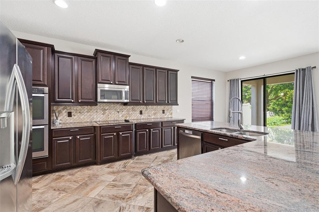 1120 MAZA PLACE photo 13