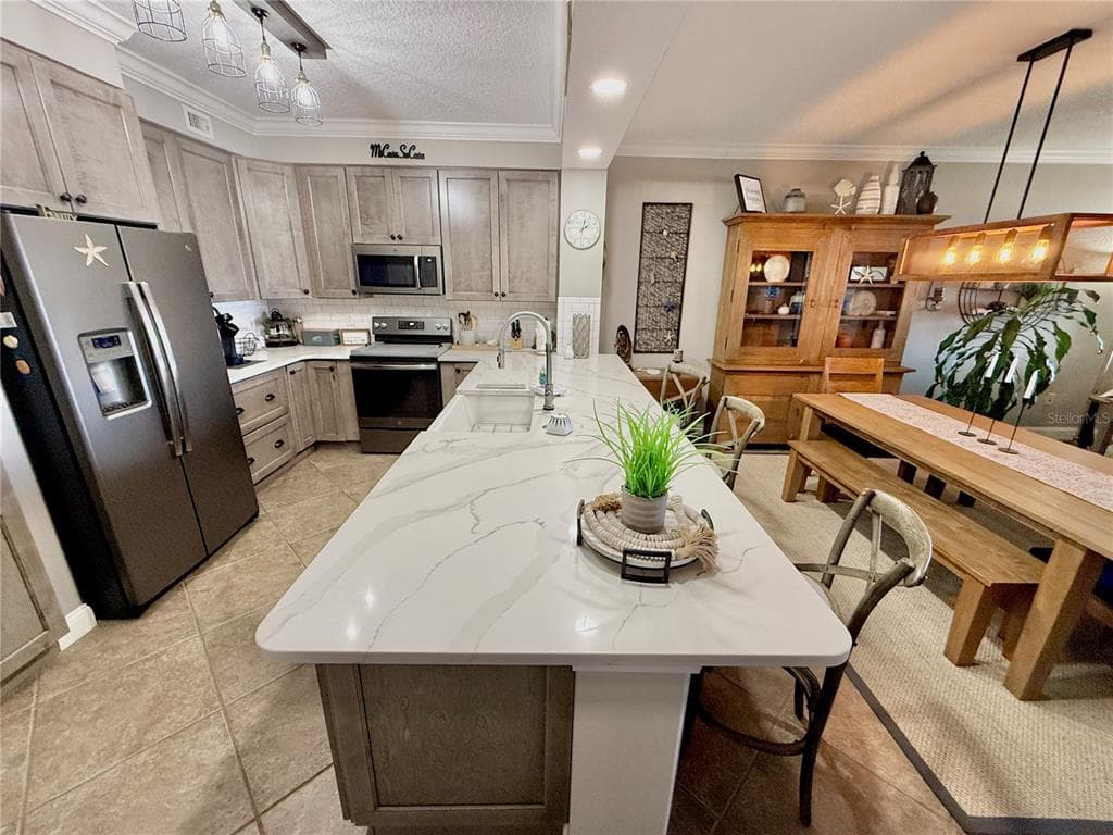 60 SURFVIEW DRIVE 421 photo 15