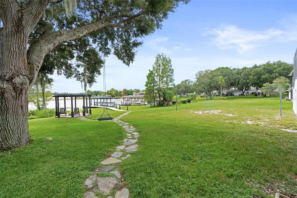 11210 CRESCENT BAY BOULEVARD photo 21