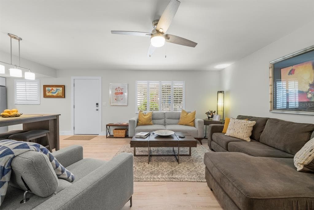 624 FLAMINGO DRIVE 112 photo 8