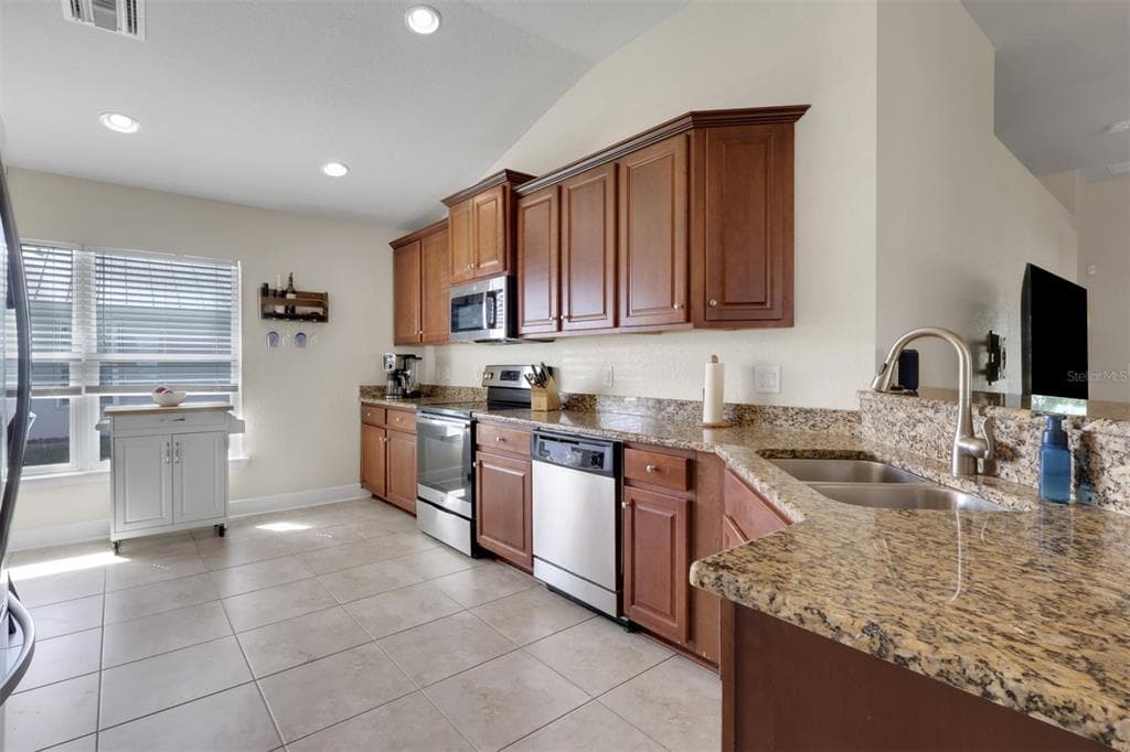 27077 BROOK FOREST ROAD photo 7