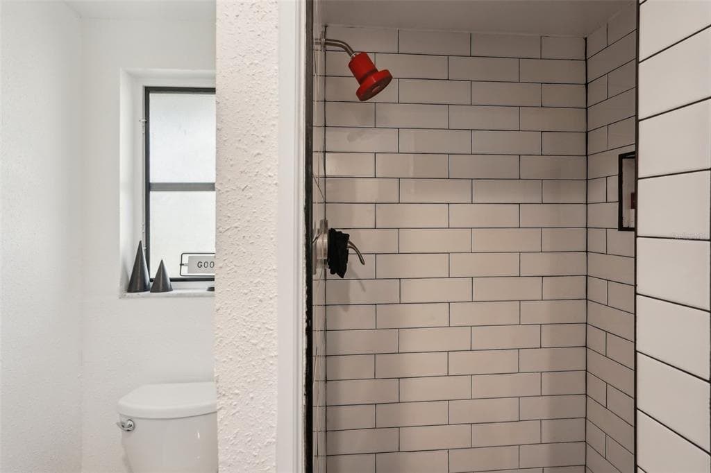 107 TEMPLE ROAD photo 13