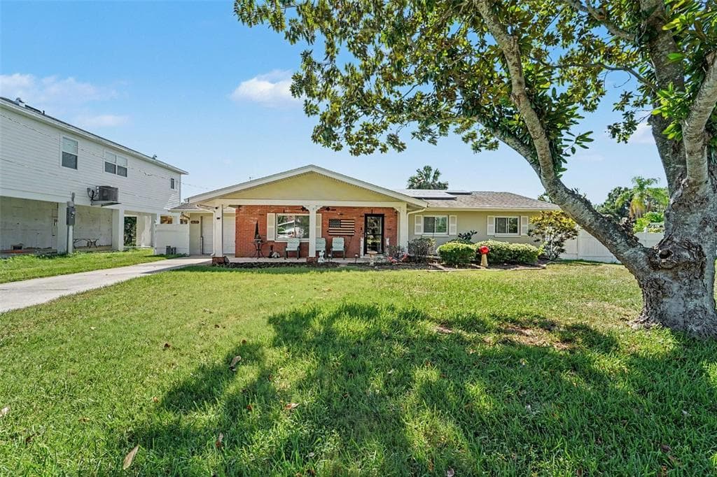 8639 GREEN STREET 1