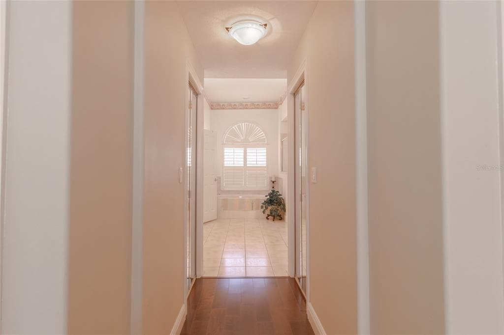 39 WELLSTREAM LANE photo 14