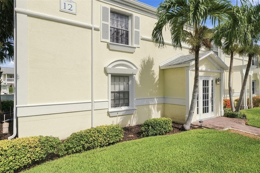 4725 COQUINA KEY DRIVE SE #D 1