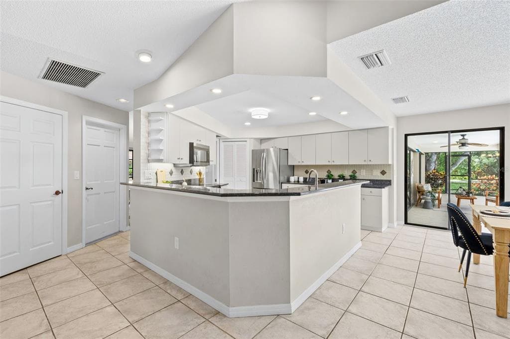 1318 VERMEER DRIVE photo 22