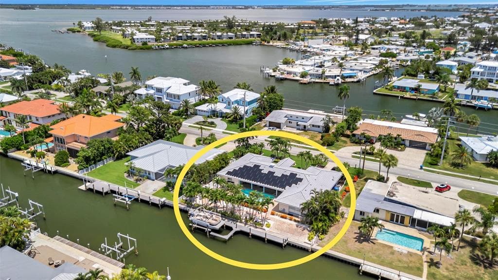 514 KEY ROYALE DRIVE 2