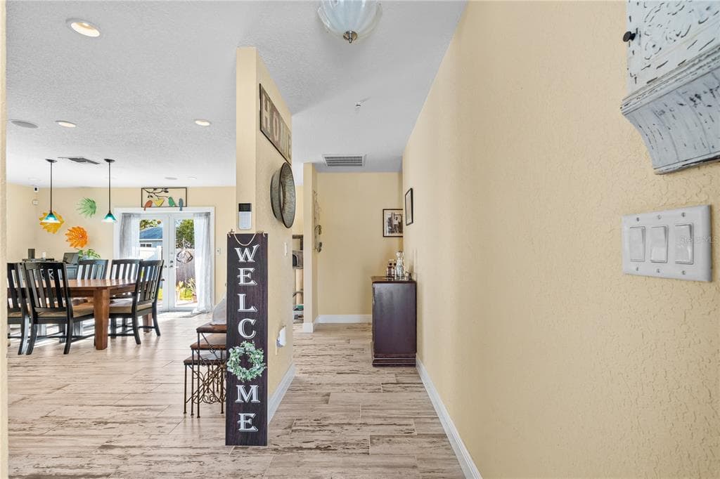 1468 SANDALWOOD DRIVE photo 4