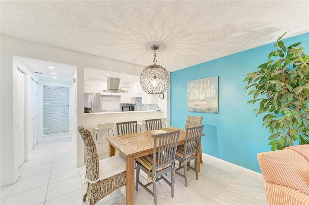 6157 MIDNIGHT PASS ROAD E12 photo 17