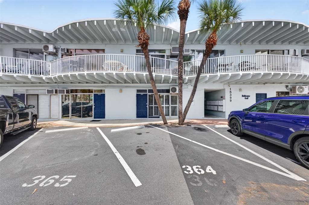 18399 GULF BOULEVARD 364 photo 3