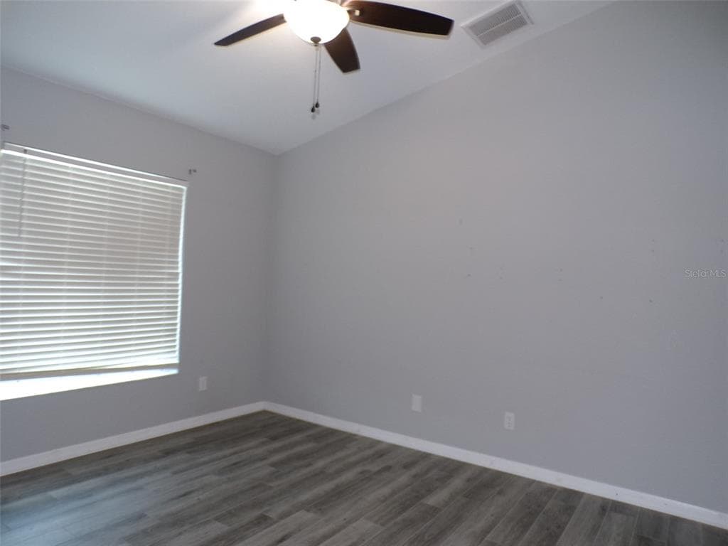 1077 ROTONDA CIRCLE photo 3