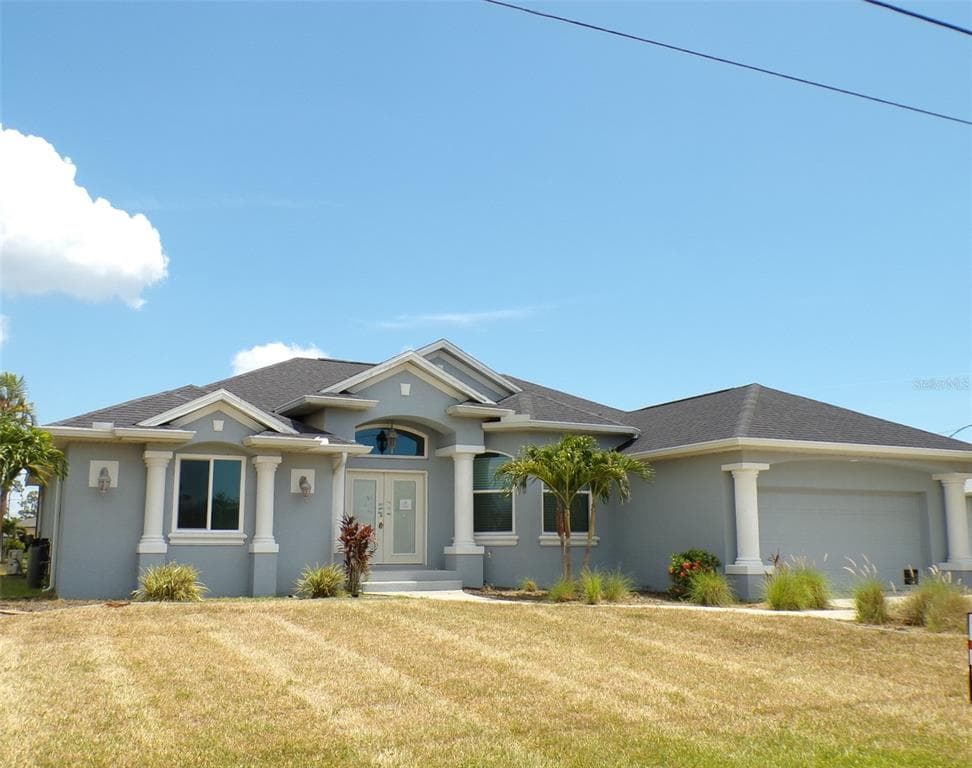 1077 ROTONDA CIRCLE photo 1