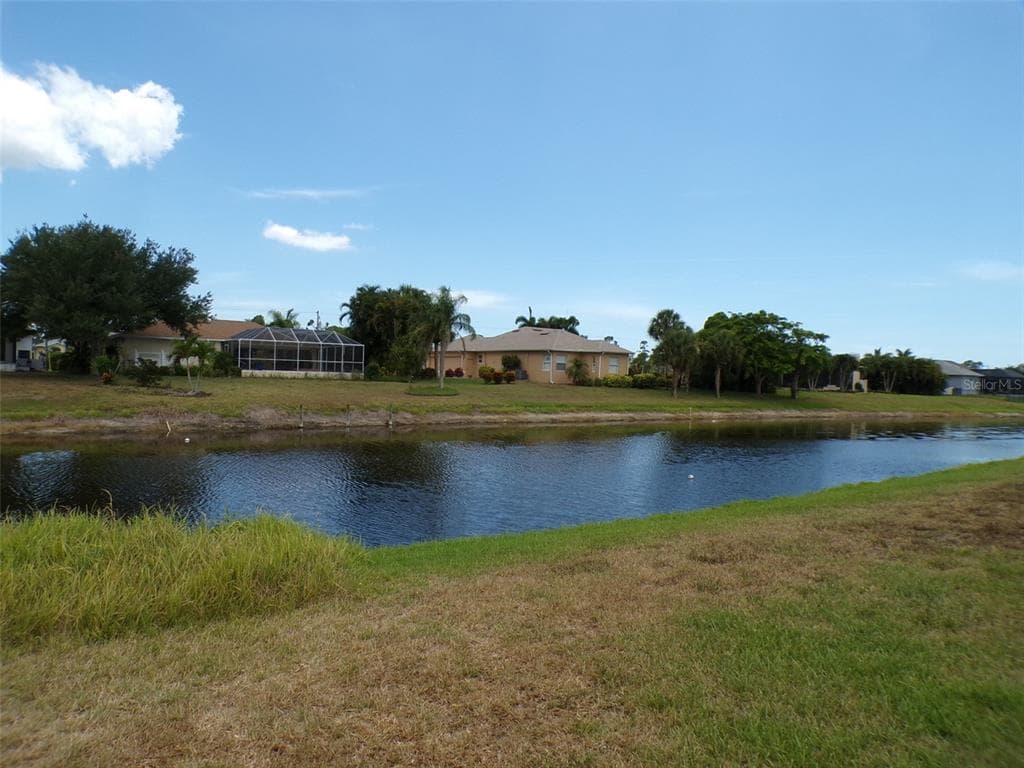 1077 ROTONDA CIRCLE photo 25