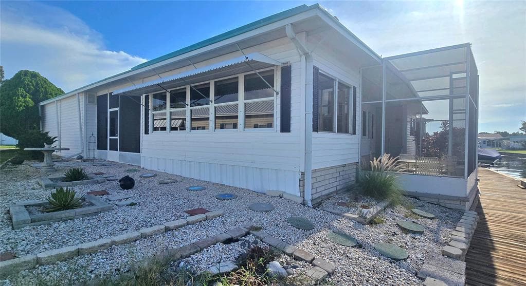 271 COLONIAL BOULEVARD #11 4