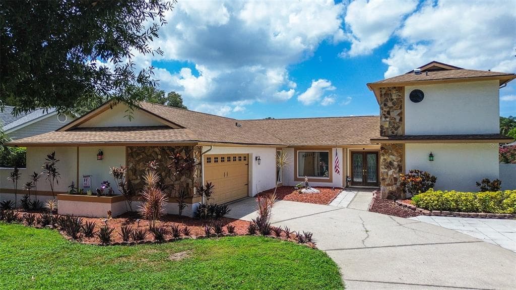 2876 LAKE VALENCIA BOULEVARD E photo 1