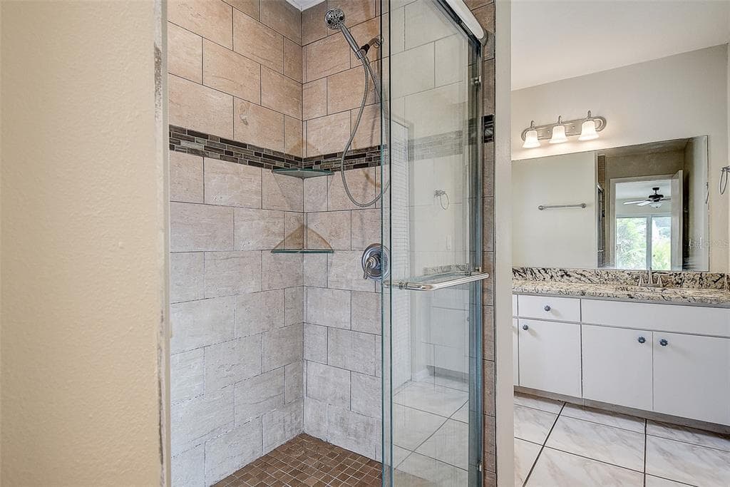 2876 LAKE VALENCIA BOULEVARD E photo 25