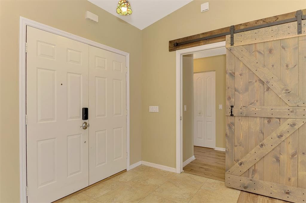 3706 SLAYTON AVENUE photo 9