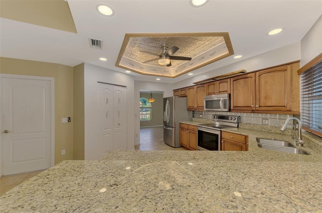 3706 SLAYTON AVENUE photo 25